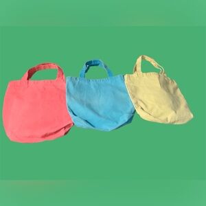 Colorful Cloth Tote Bag Set of 3. Gently used.